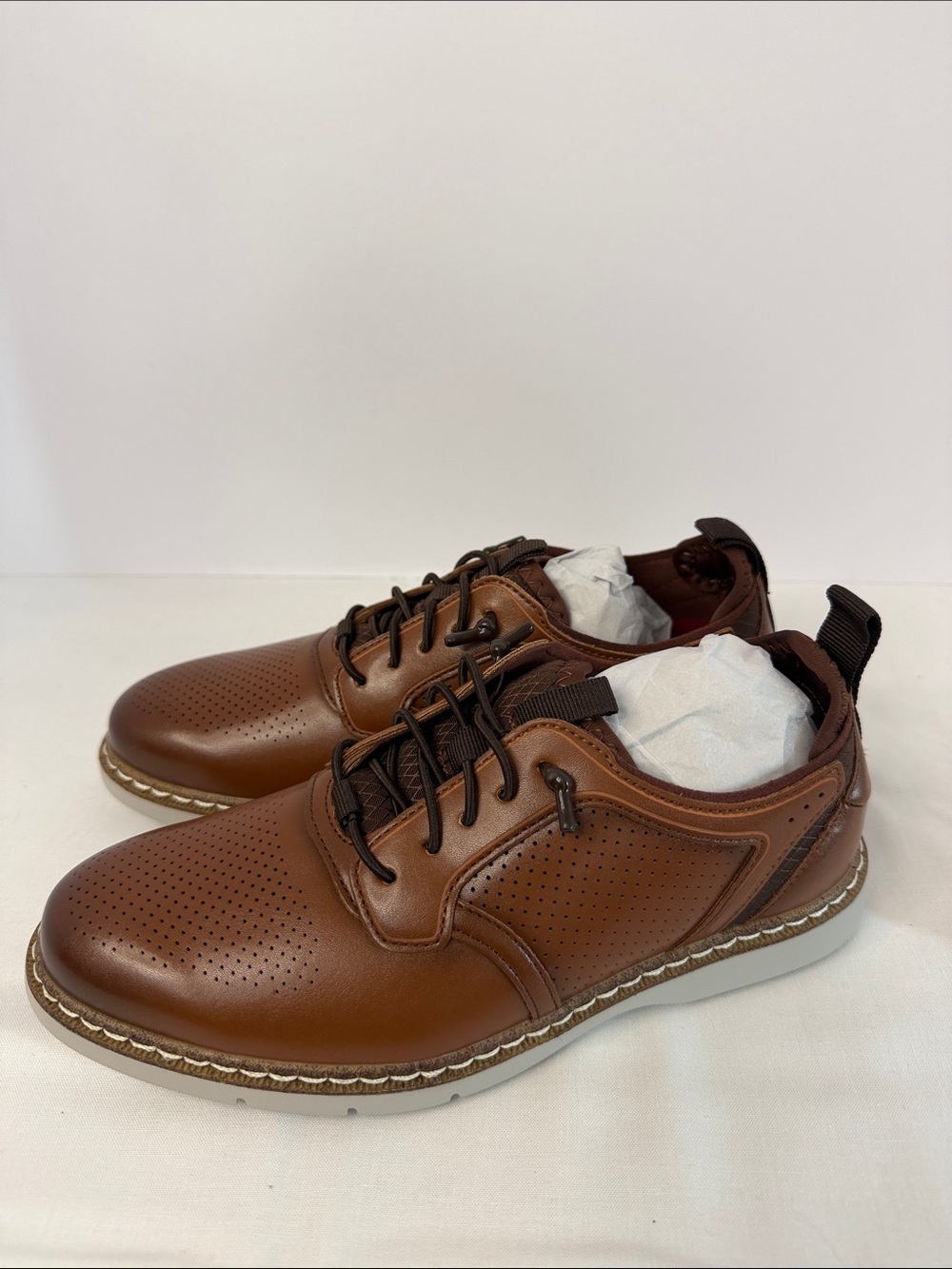 Stacy Adams  Casual Perforated Brown Sneakers size 2 Boys